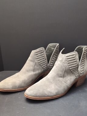 Vince Camuto Women's Gray Suede Pevista Booties,Size 11.